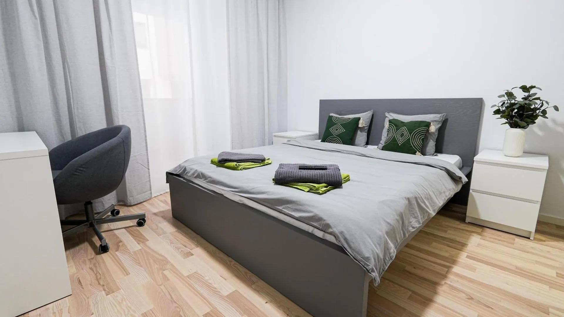 Gabi - Chic Apt With Parking Close To Veranda Mall Bukarest Apartment
