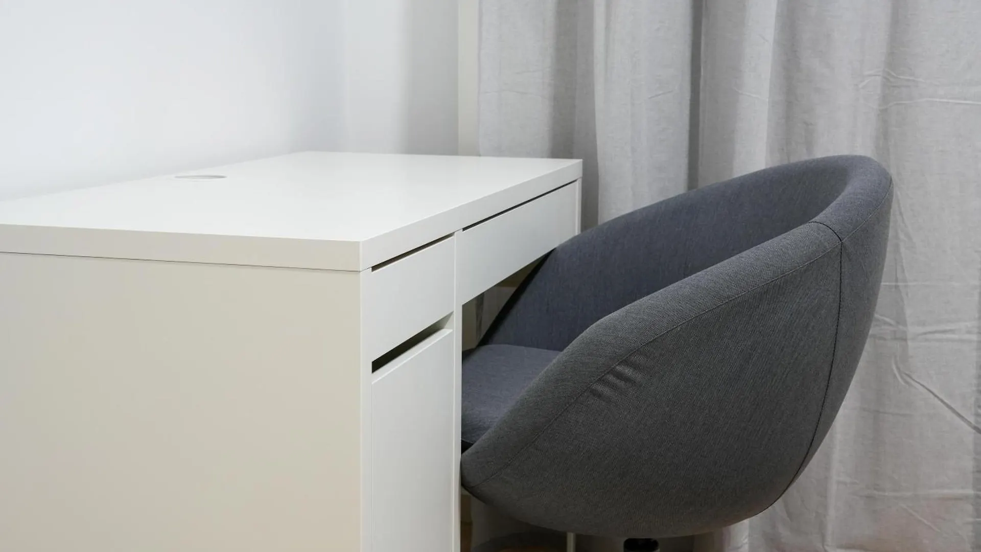 Gabi - Chic Apt With Parking Close To Veranda Mall Bucharest