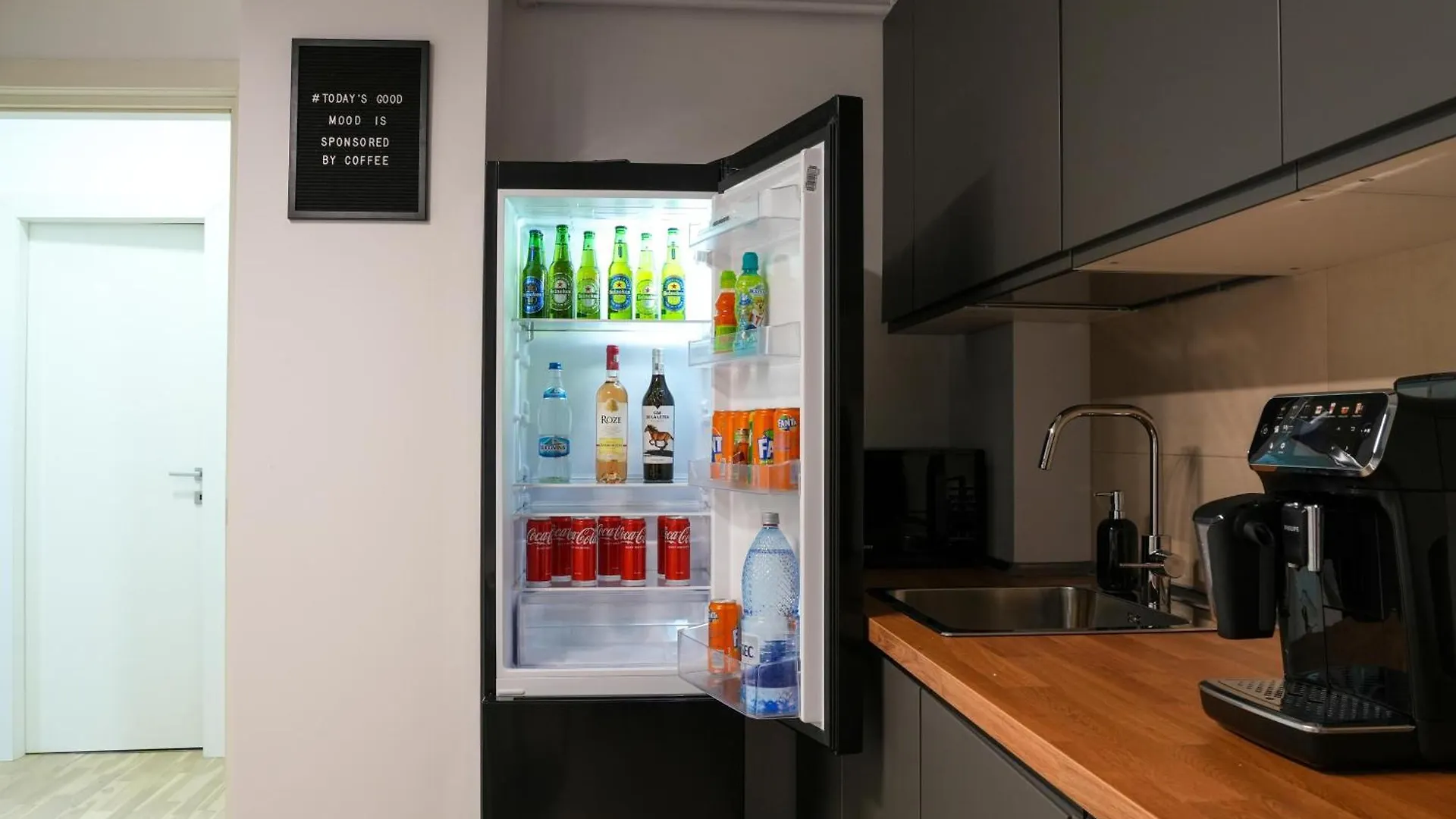 Gabi - Chic Apt With Parking Close To Veranda Mall Bukarest 0*,  Rumänien