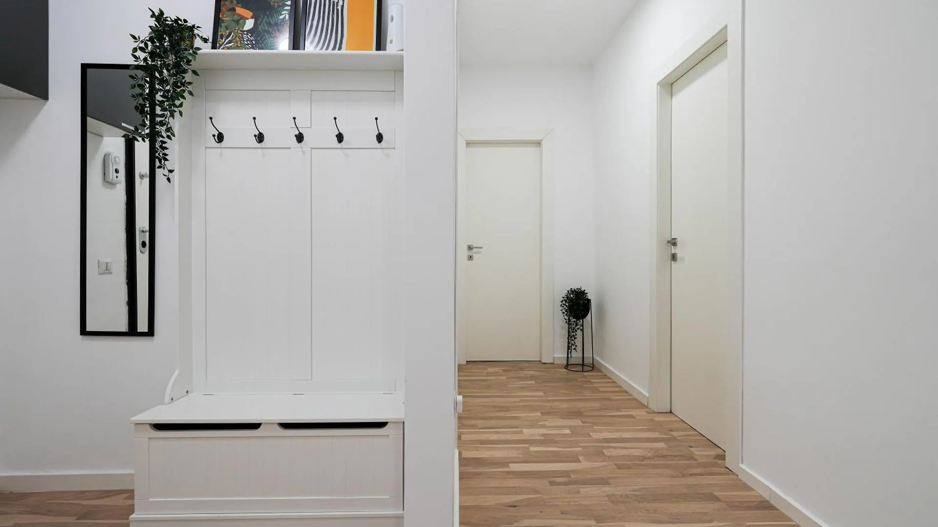 Gabi - Chic Apt With Parking Close To Veranda Mall Bukarest Rumänien