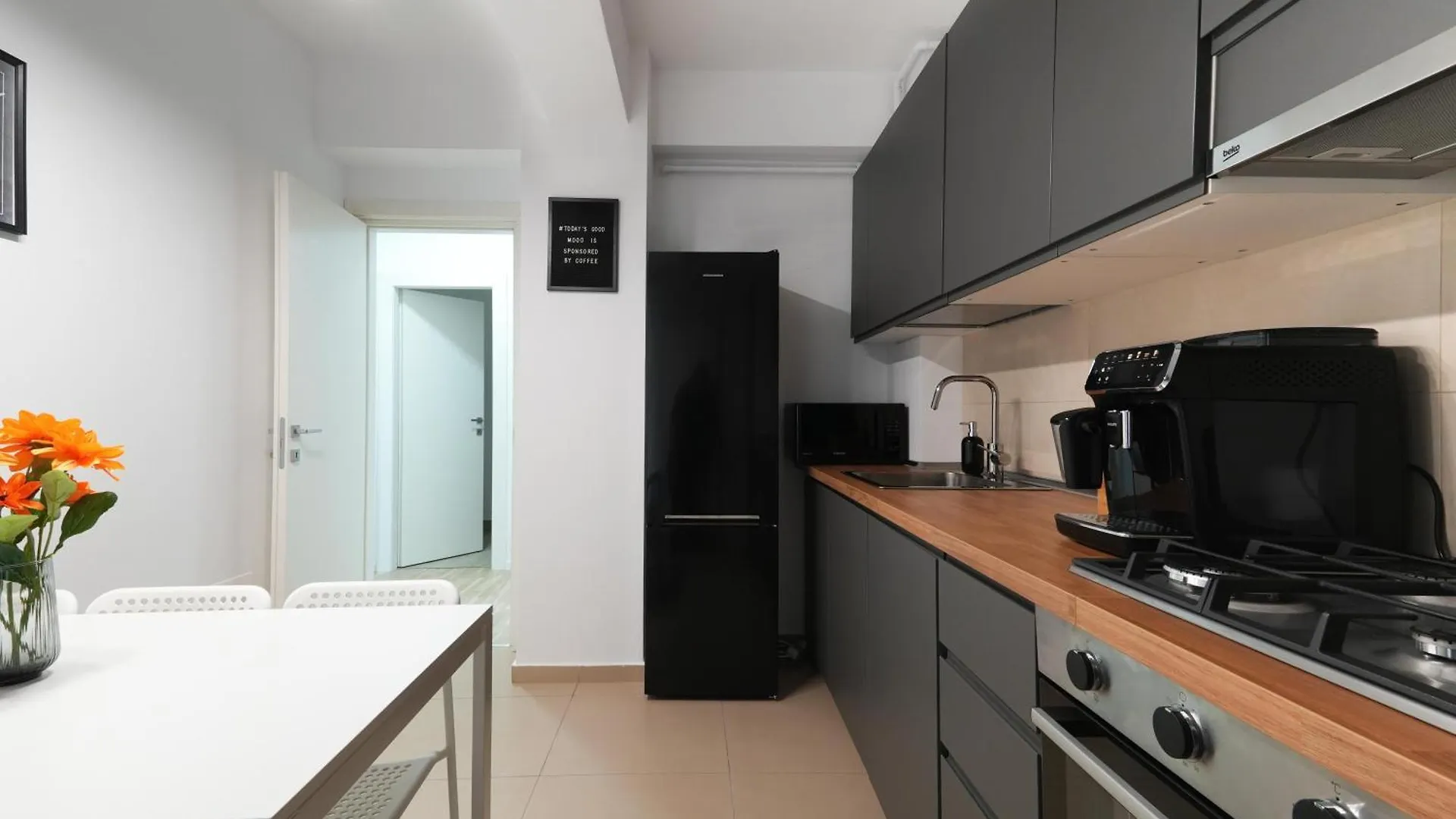 Gabi - Chic Apt With Parking Close To Veranda Mall Bukarest Rumänien