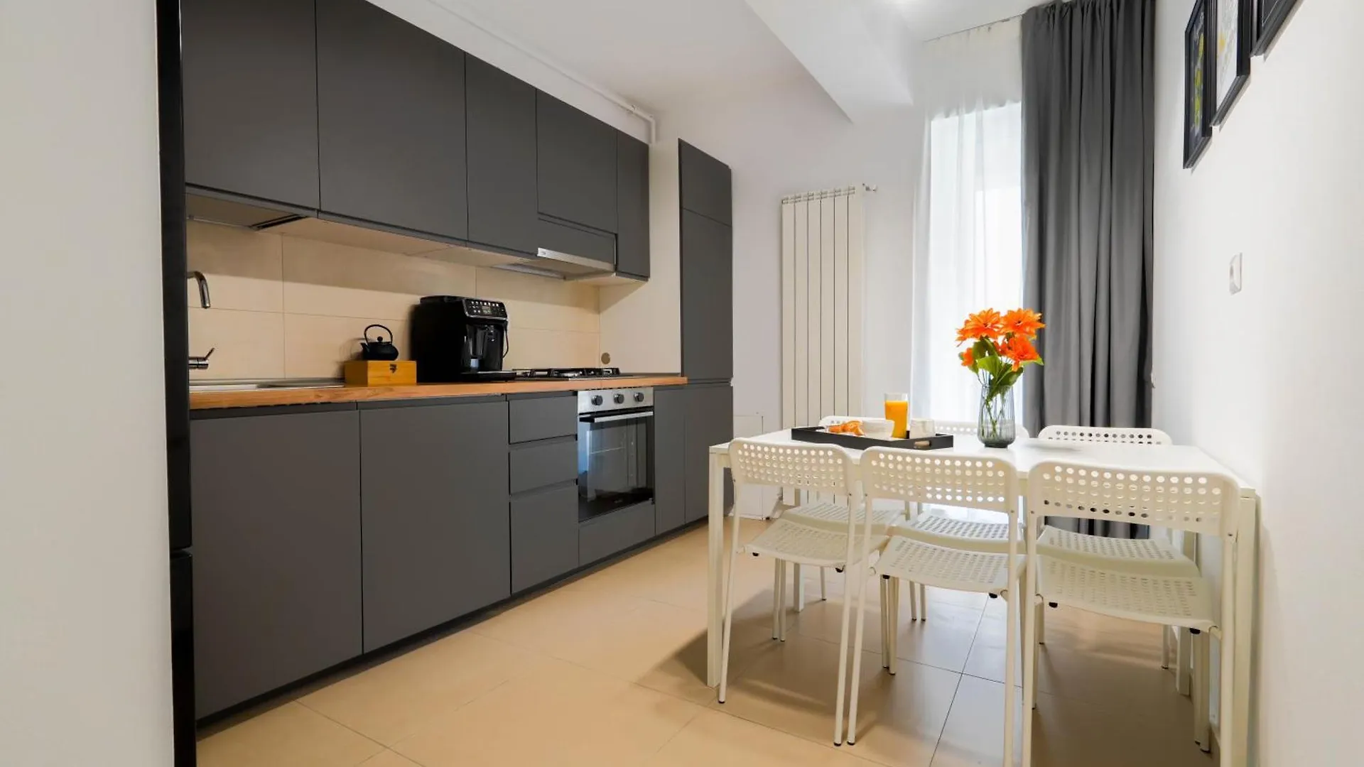 Gabi - Chic Apt With Parking Close To Veranda Mall Bukarest Apartment